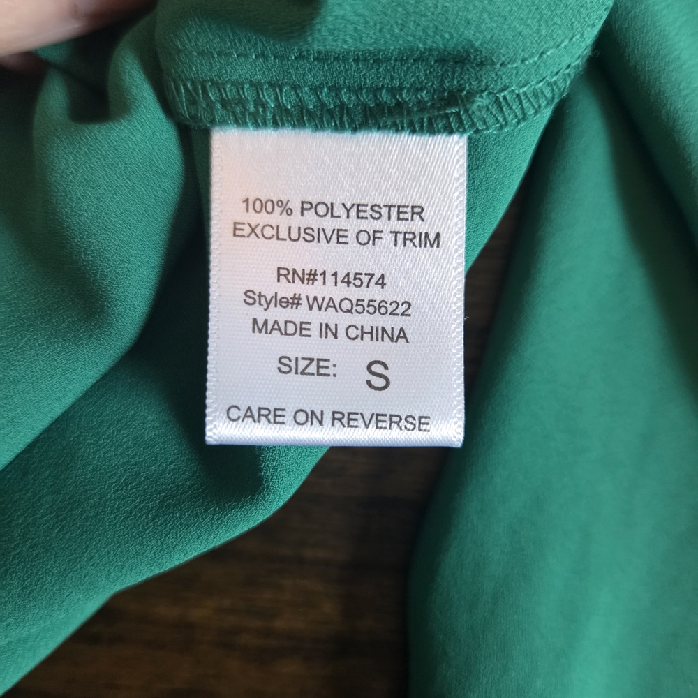 Women's Emerald Green Blouse with Black Accents - Picture 5 of 8
